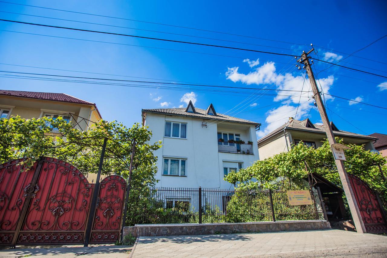 Guest House In Drachino 스발랴바 외부 사진